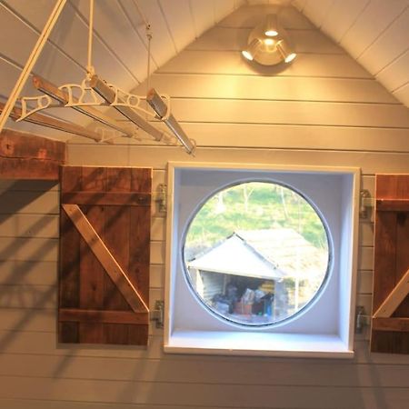 Villa The Scullery - A Quirky Annex With Wood Fire Huddersfield Exterior foto